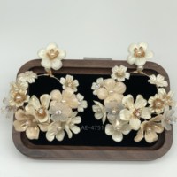 AE-4751 AFLODY Pendientes y Accesorios para el Cabello de Novia, con Flores en Forma de Mano, Chapados en Oro Satinado Color Marfil, Joyería Personalizada