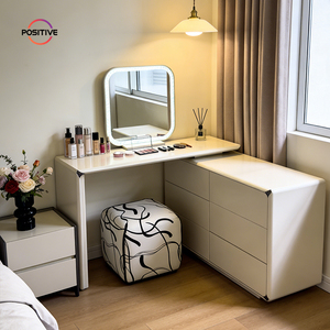 Coiffeuse de luxe moderne et minimaliste extensible haut de gamme pour chambre à coucher, à placer au pied du lit - Product Image 2