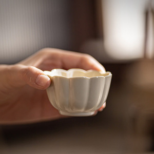 Taza de té de cerámica Ding Ware, taza de degustación de porcelana para una sola persona, para té Kung Fu, origen Dehua, estilo retro de lujo - Product Image 3