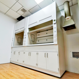 Contrôle industriel avec écran tactile capacitif 1280x720 pour système de ventilation de hotte à flux variable (VAV) avec boîtier ABS - Product Image 4