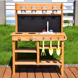 Cuisine de jeu extérieure pour enfants avec tableau noir et étagère de rangement, style Montessori, espace de jeu pour enfants dans la cour et le jardin - Product Image 1