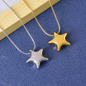Collana a Stella Liscia in Acciaio Inossidabile Placcato <span class=keywords><strong>Oro</strong></span>, Impermeabile e Antiossidante, Tendenza Moda all'Ingrosso - Product Image 1