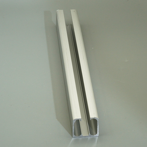 <span class=keywords><strong>Rail</strong></span> supérieur en aluminium <span class=keywords><strong>pour</strong></span> <span class=keywords><strong>volet</strong></span> de plantation, guide de vis durable <span class=keywords><strong>pour</strong></span> fenêtres et portes coulissantes, accessoires de quincaillerie directement de l'usine - Product Image 5