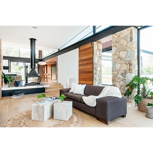 Villa moderna de madera con paredes de vidrio y detalles de piedra para espacios de vida al aire libre - Product Image 5