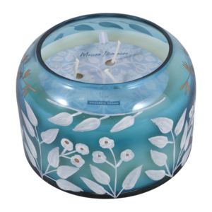 Candela Profumata Maison Illuminare in Vetro Blu con Design Floreale, Candela Decorativa a 3 Stoppini per Soggiorno, Camera da Letto, Bagno - Product Image 1