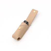 Porte-clés élégant et classique en cuir PU grain litchi rose, avec pendentif et support pour baume à lèvres/rouge à lèvres