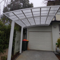 Cochera con Estructura de Aluminio de Alta Calidad y Diseño de Lujo para Estacionamiento en Villas
