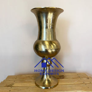 Maceta dorada de aluminio de diseño moderno, la última tendencia de decoración del hogar para centros de mesa de boda, decoración de suelo - Product Image 1
