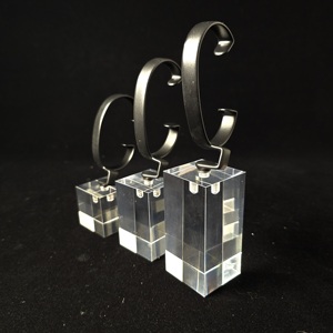 Lot de 3 blocs de présentation de montres en acrylique sur mesure avec support en C, tailles 40x40x40mm, 60x40x40mm, 80x40x40mm, pour vitrine de magasin - Product Image 3
