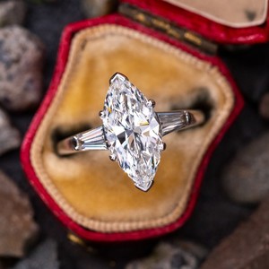 Anello dal Design Marquise Elegante per Donne - Product Image 3