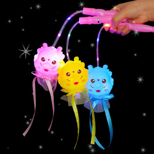 Lanternes Dragon Portables pour Enfants, Jouet Lumineux LED Clignotant, Vente en Gros pour Marchés Nocturnes, en Plastique, Fonctionnant sur Piles - Product Image 1