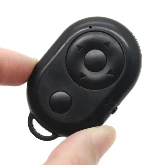 Factory Hot Seller Tiktok Mini Wireless BT Remote Shutter Controller with 10 Meters Range Self-timer Button for & Android