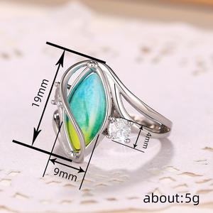 Anillo de Moissanita T0819, Plata 925, Corte Ovalado, Engaste de Garras, Anillo de Compromiso para Mujer con Diseño de Planta - Product Image 4