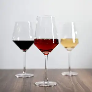 ヨーロッパの手作りクリスタル赤ワインカップ高品質手吹きガラスドリンクウェアゴールドリムシャンパングラス