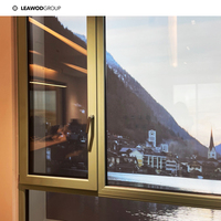 El proyecto de mayor gama en China: Ventana de madera maciza con triple acristalamiento templado de impacto, compuesto de madera y aluminio, para villas de lujo.