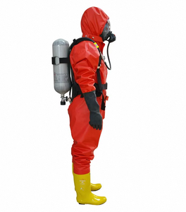 Gli indumenti di sicurezza leggeri sono impermeabili e ad asciugatura rapida. - Product Image 2
