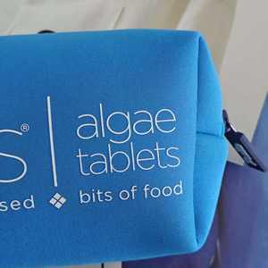 Trousse de maquillage en néoprène de haute qualité Sac de voyage étanche avec logo en silicone 3D - Product Image 1