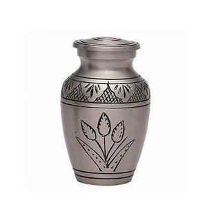 ELEGANCIA METÁLICA, Urna Funeraria de Latón Estilo Americano, Hecha a Mano, de Alta Calidad, Lista para Envío, Recuerdo Conmemorativo para Bebés - Product Image 3