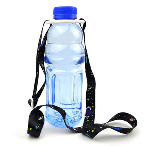 Porte-bouteille d'eau universel en polyester, lanières bandoulière écologiques, sangle de transport portable pour adultes et enfants, compatible avec les bouteilles d'eau minérale - Product Image 1