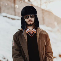 Sombrero de cazador de fábrica para hombre, sombreros de bombardero de piel sintética cálidos con orejeras de invierno personalizados, sombrero de caza Ushanka al por mayor