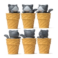 Figurine miniature de chat 3D sur une glace, décoration d'intérieur, accessoires de voiture, petit ornement