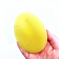 Brosse de bain en silicone GMI personnalisée pour bébé avec peigne, éponge et nettoyant visage/capillaire pour enfants - Élimination des odeurs et déshumidification