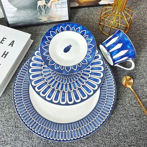 Wholesale Exquisite Luxury Blue Porcelain Dinnerware <b>Sets</b> 4pcs Western Dining Room Home Decor Plates Elegant Ceramic Collection - Product Image 2