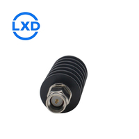 Terminateur coaxial haute puissance 10W DC-6GHz SMA Mâle à faible VSWR avec dissipateur thermique 50 Ohms pour haute précision