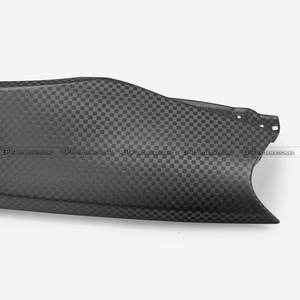 Guardabarros Delantero de Fibra de Carbono Preimpregnada Mate Tipo ZT para Skyline R34 GTR, También Compatible con GTT - Product Image 4