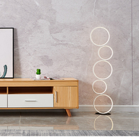 Lampadaire d'angle moderne à LED pour la décoration intérieure avec interrupteur tactile Base d'abat-jour en métal pour le salon et la chambre à coucher