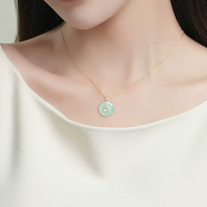 จี้หยกเจไดต์สีน้ำเงินเกรด A แท้ธรรมชาติ พร้อมตัวล็อคแนวนอน ตัวเรือนทอง 18K ประดับหยกเกรดไอซ์ สไตล์ผู้หญิง - Product Image 1
