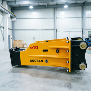 Marteau hydraulique SOOSAN SB131 de type boîte avec ciseaux, tuyau et kit de charge de gaz azote pour excavatrices - Product Image 1