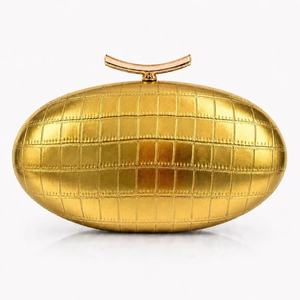 Latest Women's Luxury Fashion <b>Clutch</b> Bag with Chains <b>Silver</b> Metallic PU Material for Senior Dinner Party Evening Handbags - Product Image 3