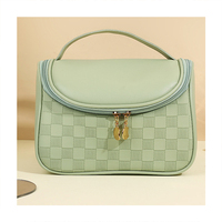 Sac à cosmétiques portable en cuir PU résistant à l'eau, fermeture éclair, double couche, design damier, porte-pinceaux, pour voyage et organisation