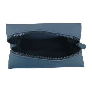Trousse de Toilette et Organisateur Portable en Silicone Imperméable pour Adultes, Idéal pour le Voyage, la Plage et les Activités de Plein Air - Product Image 2