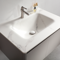 Meuble-lavabo mural flottant minimaliste avec armoire miroir à double porte, design à poignée dissimulée, unité de rangement moderne pour salle de bain