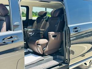 Voiture d'<span class=keywords><strong>occasion</strong></span> <span class=keywords><strong>Mercedes</strong></span>-Benz V-Class V300L 2024, version luxe à empattement long, MPV avec hybride léger 48V et autonomie de 500 km, presque neuve - Product Image 3