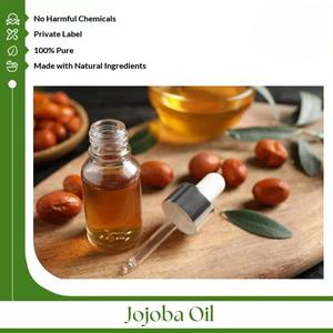 El aceite de jojoba es una cera líquida de origen vegetal conocida por su textura ligera y excelente estabilidad, ampliamente utilizada en cosmética. - Product Image 4