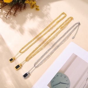 Nuova Collana Trendy da Festa <span class=keywords><strong>con</strong></span> Pendente Geometrico Quadrato in Acrilico, Doppio Strato in Acciaio al Titanio <span class=keywords><strong>con</strong></span> Catena Classica - Product Image 2