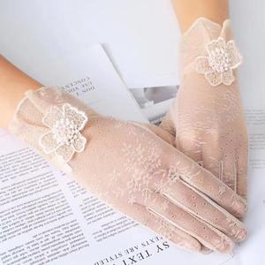2024 nouvelles femmes gants de mariage accessoires crème solaire dentelle gants minces gants transparents pour dame de chine - Product Image 4