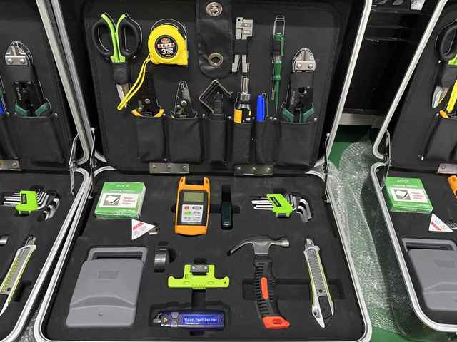 APT FTTH Fiber Optic Tool Box  Optical Fiber Cleaver VFL Fiber Kit Tool Box