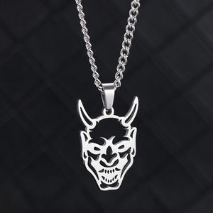 Prajna fantasma máscara colgante estilo Retro Acero inoxidable buey cuerno moda Cruz patrón Halloween fantasma diablo collar - Product Image 1