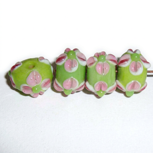 Perles de verre en forme de fleurs, fabrication artisanale, vente en gros |   Boîte d'emballage de perles en forme de cerisier en 3D - Product Image 1