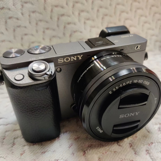 Cheap Camera Sonys Alpha A6000 Exmor HD CMOS 24.3 MP Used Digital Camera