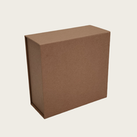 Boîte-cadeau rigide en carton biodégradable recyclable à bas prix stratification mate pliante chaussettes en papier kraft magnétique haute résistance fourrure