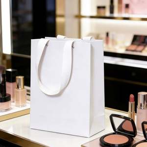 Bolsa de Compras de Cartón Blanco con Diseño Personalizable, Asas de Hilo de Algodón y Remaches, Plegable y Reutilizable - Product Image 4