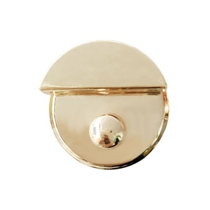 Popolare Delle Donne Del Sacchetto Accessori Fibbia Turn Serratura <span class=keywords><strong>A</strong></span> <span class=keywords><strong>Scatto</strong></span> Catenacci <span class=keywords><strong>Chiusura</strong></span> <span class=keywords><strong>per</strong></span> Borsa Della Borsa - Product Image 1