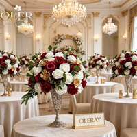 Centre de table en fleurs artificielles, rose blanche bordeaux, grand arrangement de table de mariage avec détails dorés et support métallique
