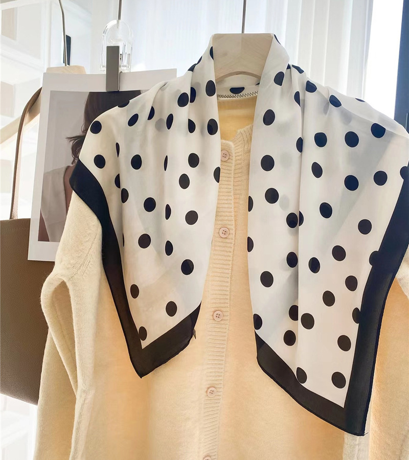 Light luxury white dot - 70-70cm
