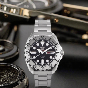 Montre 44 mm en acier inoxydable, mouvement NH35, verre saphir luminescent, bracelet 20 mm, étanche - Product Image 1